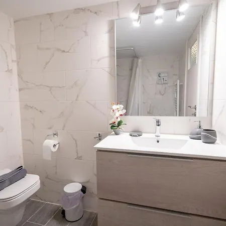 Apartment Agios Ioannis Metro St. 2 Bedrms 6 Pers.
