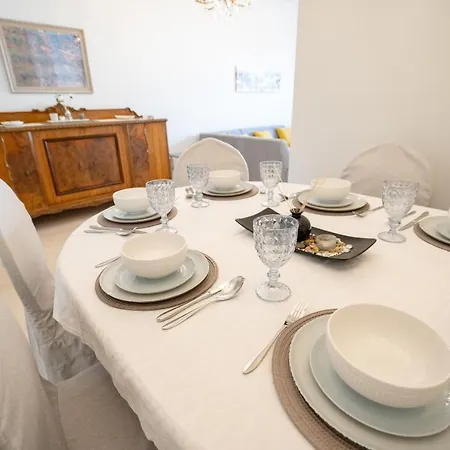 Agios Ioannis Metro St. 2 Bedrms 6 Pers. Apartment *