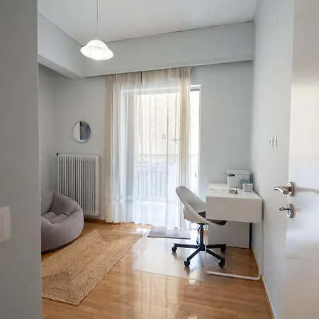 Apartment Agios Ioannis Metro St. 2 Bedrms 6 Pers.